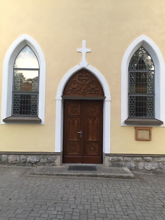 Portal Kirche Unterlaussa / P. Thomas Stellwag OSB neues Portal